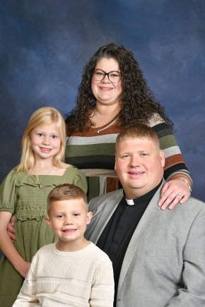 The Rev. Joshua A. Tucker, M.Div. '13, with his wife, Kristi, daughter, Gracyn, and son, Elliot.